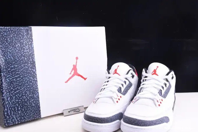 Official Maikesneakers 